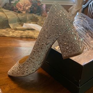 Betsy Johnson Rhinestone Pump. Size 8.5.